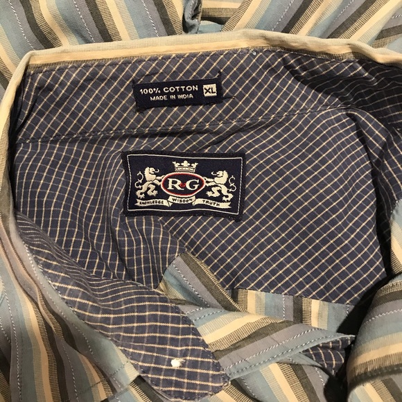 Robert Graham vertical stripe button up - Picture 7 of 8